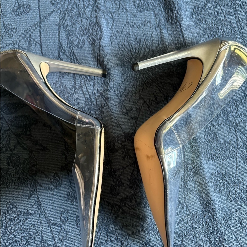Cinder-F*cking-rella good American silver/clear pumps - Picture 5 of 8